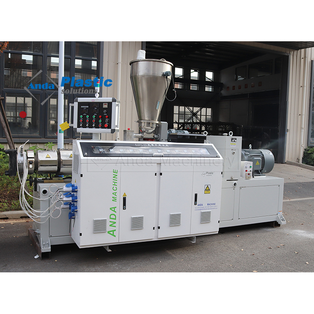 Machine de fabrication du cadre de porte WPC