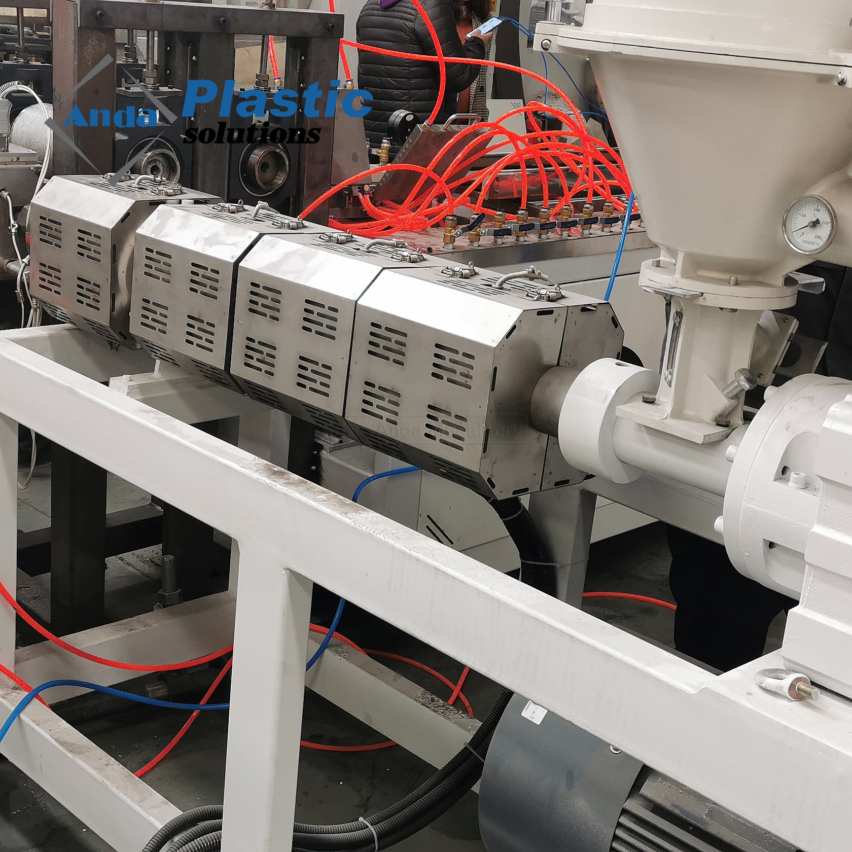 Ligne de production de machine de création de profil WPC