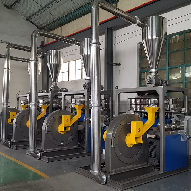 Machine de broyeur de poudre de pulvérisateur en plastique PE PP