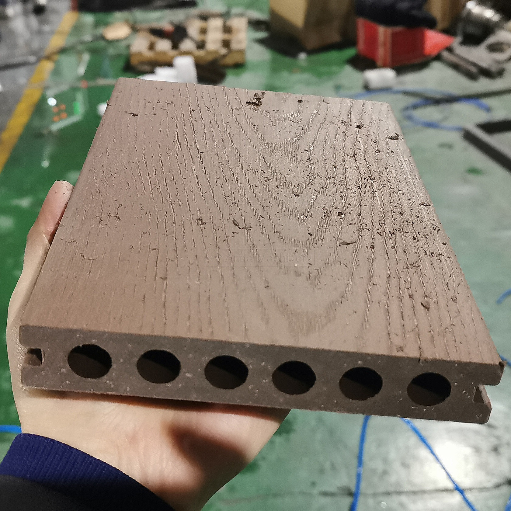 Ligne de production de machine de création de profil WPC