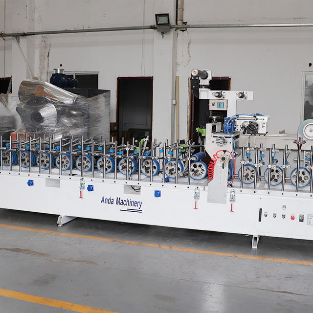 Machine de stratification de colle chaude PUR