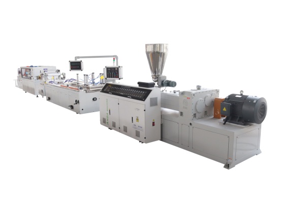 Production de panneaux de plafond : guide complet des processus, des matériaux, des machines et des lignes de production de panneaux en PVC à haute efficacité