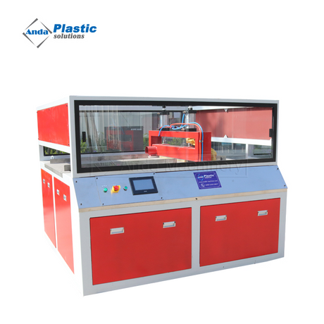 Ligne de production de panneaux PVC pour bétail creux