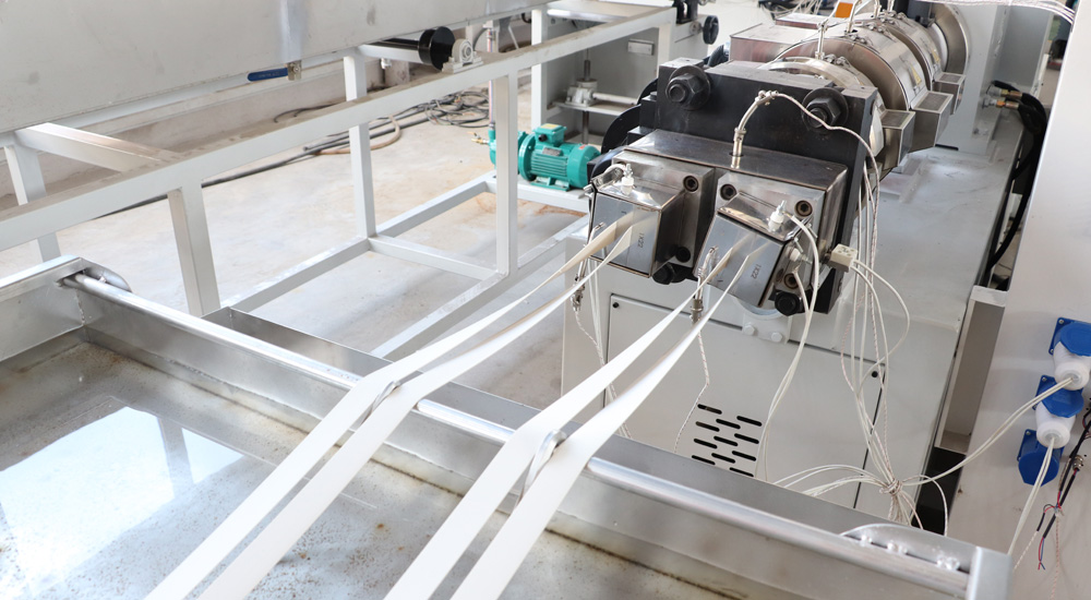 Machine de fabrication de ruban adh&eacute;sif en PVC Banding