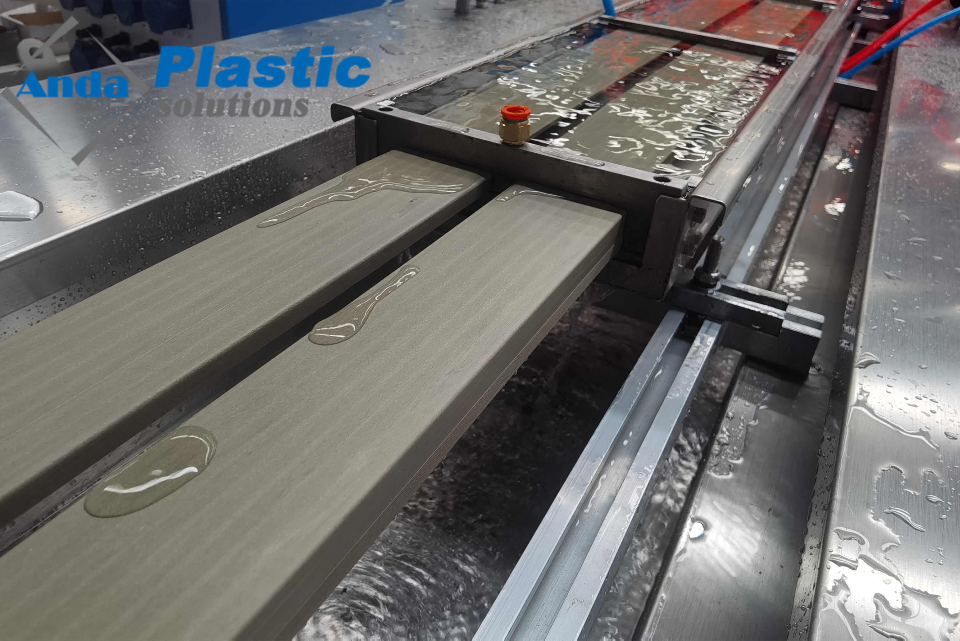 Machine &agrave; cadre de porte WPC